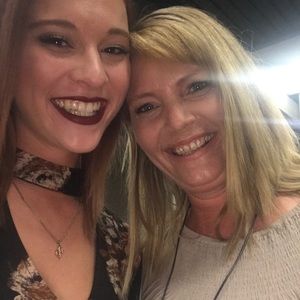 Meet your Posher, Casey